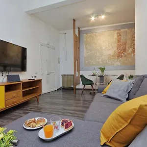 Urbana Delicious Flat Apartment